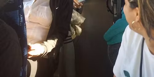 Poesia en movimiento hacia el Renaissance Festival.