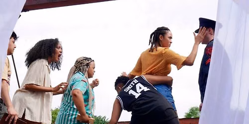 (GRATIS) Teatro en El Verano en Newport | RI Latino Arts & Trinity Rep