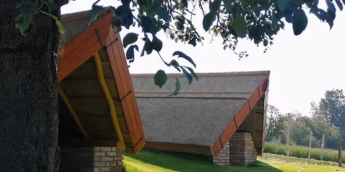 10. \u00d3csai Pincesorfut\u00e1s Radics J\u00f3zsef eml\u00e9k\u00e9re