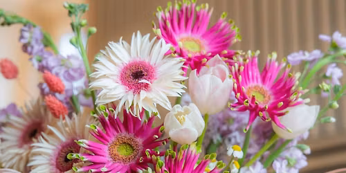 \ud83d\udc90\u2615\ufe0f BLOOM & COFFEE VIR\u00c1GK\u00d6T\u00c9S - NIRA FLOWER STYLISTTAL