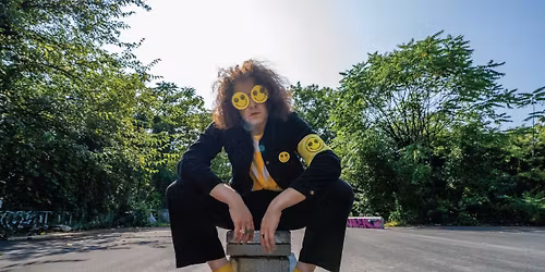 Moon Walker | Manchester, YES (Pink Room)