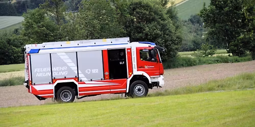 Fahrzeugsegnung mit Fr\u00fchschoppen