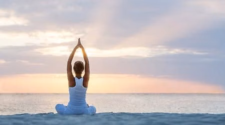 July Juice Cleanse: Refresh, Reset & Radiate Summer Glow Yoga with Danielle (07\/22\/26)