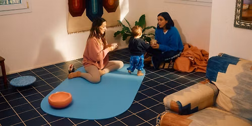 Stapelstein\u00ae x Eltern-Baby Yoga