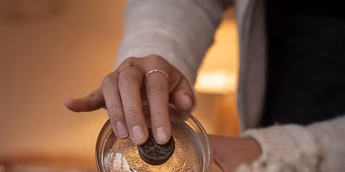 Autour du th\u00e9 : dessins d\u2019aquarelle et d\u00e9gustation de th\u00e9s d\u2019origine