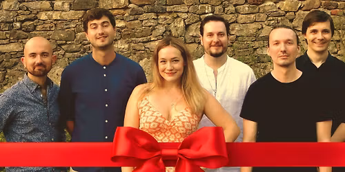 Pocta Zuzan\u011b Navarov\u00e9