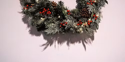 FABULOUS FESTIVE WREATH