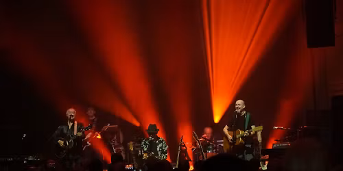 LiNDiSFARNE - WORTHING - Pavilion Theatre