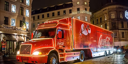 Coca Cola lastbilen bes\u00f8ger Meny Hj\u00f8rring