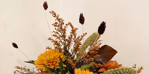 \ud83c\udf42\ud83c\udf3b Thanksgiving Centerpiece Class at Sassy Stems! \ud83c\udf3b\ud83c\udf42