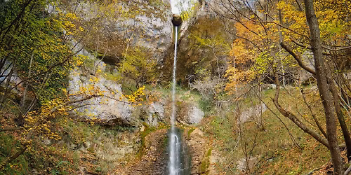 Foliage al meraviglioso salto della cascata di San Giovanni