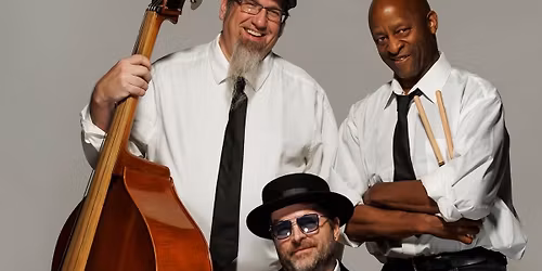 live at New Delhi Cafe