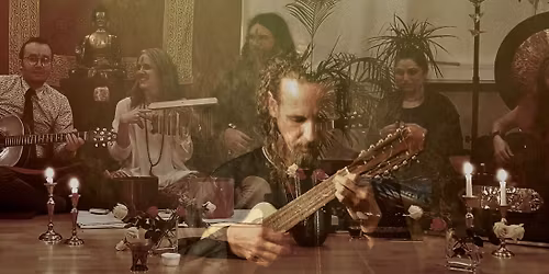 Kirtan me\u00f0 Jose Ukumari og Glimmer Mysterium