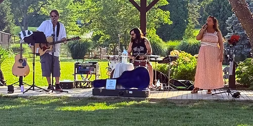 Rally and Relax with FoxWood Acoustic Experience 