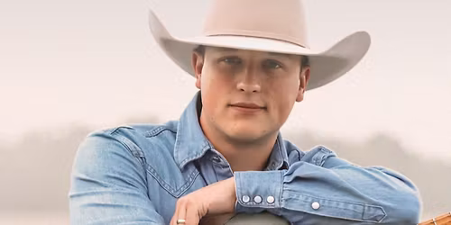 David Lewis at 2920 Roadhouse