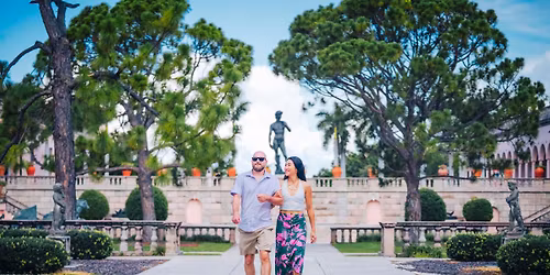 Parking Cirque Dreams Holidaze - Lakeland City