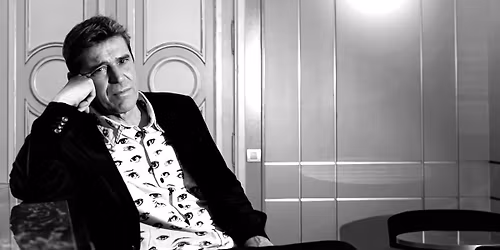 Mini-concierto ac\u00fastico en Estepona (M\u00e1laga)