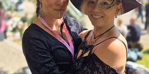 Kuinka koskettaa naista HELSINKI