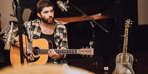 Matt Cal plays Settlers tavern