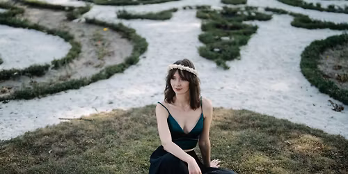 LAURA FOLKERS w\/ Tomken, Florian Frank \u25a0 M.A.U. Club