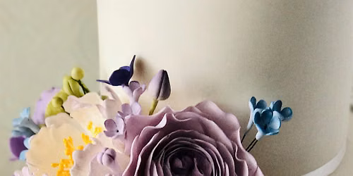 Easy Sugar Roses and Filler Flowers