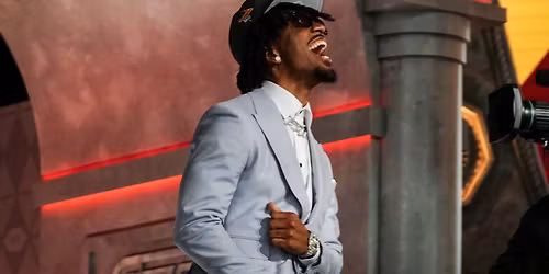 Parking Kent State Golden Flashes at LSU Tigers Baseball