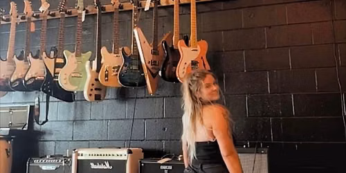 \ud83d\udc98\ud83c\udfb8\u2728Live Music with Electric Alex at Rachel\u2019s Pour Choices Cincinnati 