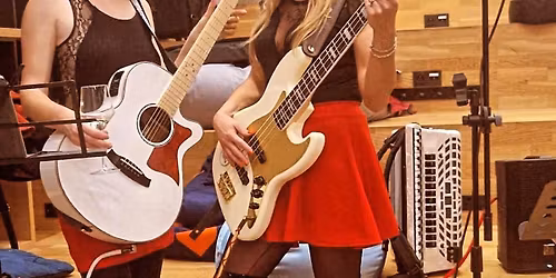 Novoro\u010dn\u00ed kytarov\u00e1 party