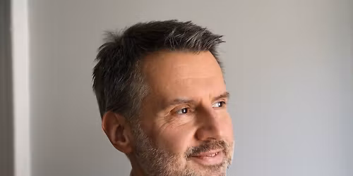 Kort\u00e1rs pravoszl\u00e1v \u00e9nekek