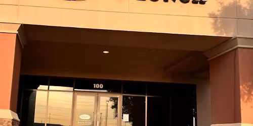 Friday Morning Breakfast at The Cracked Egg On Rainbow