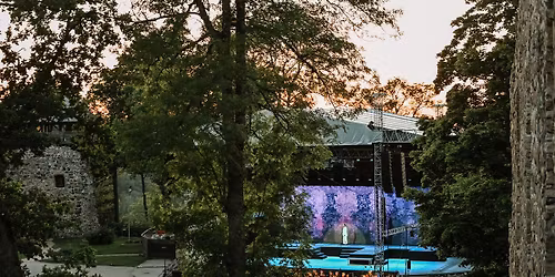 Gal\u0101 koncerts "Iel\u016bdz Annija \u0100damsone"