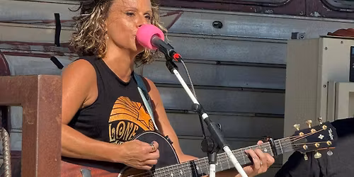 Andr\u00e9a Venezio @Bohemian Bull