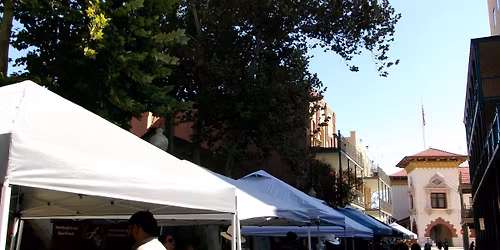 Sundays at the Square