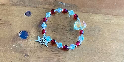 Bracelet class at the Bloomin Cottage