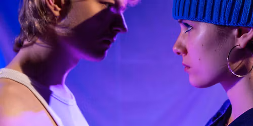 PREMIERA: Jeste\u015bmy w D... \/ Teatr Forum 