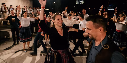 Tane\u010dn\u00fd dom _v z\u00e1hrade UMELKA