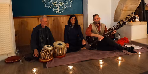 🦚 Kirtan - chants sacrés indiens en groupe