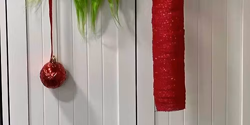 Grinch Wreath Craft Class!