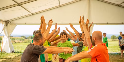 Rodinn\u00e9 pohybov\u00e9 hry a spole\u010dn\u00fd piknik v Hradci Kr\u00e1lov\u00e9