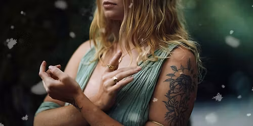 Weaving with Silence