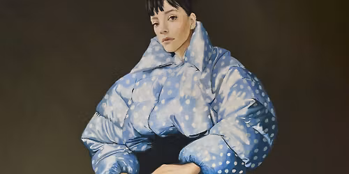 Lily Allen : Performs West End Girl