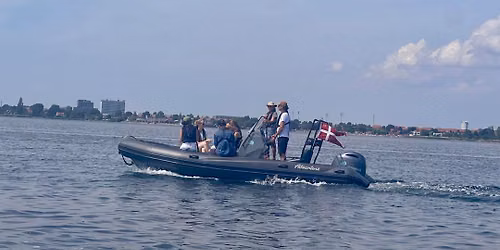 Speedboat License in English