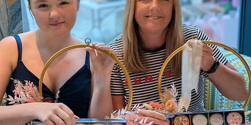 Macaron decorating and dried-flower wreath making workshop at Gino D'campo