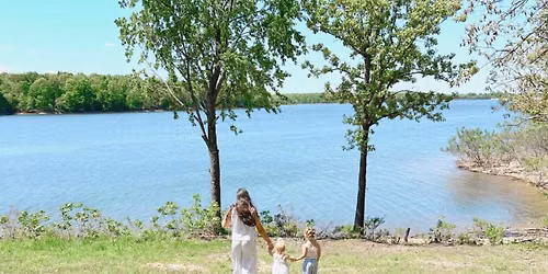 Motherhood Picnic & Play Date at Fellows Lake