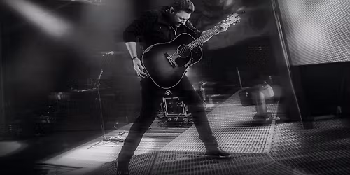 It Must Be Christmas - An Acoustic Evening with Chris Young