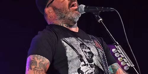 Aaron Lewis and the Stateliners