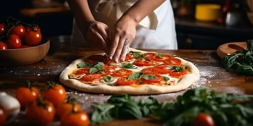 Pizzas & Pour Decisions: Pizzas Class @ UD Clubhouse!