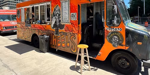 Zlot Foodtruckow w Noc Muze\u00f3w