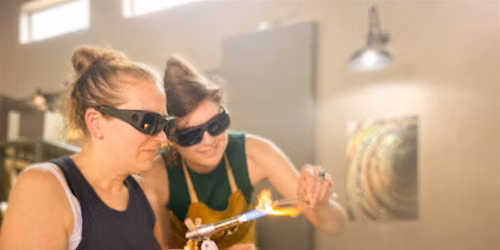 Creating Critters -  An Introduction to Glassblowing \/ Flameworking