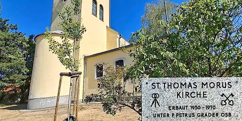 Die Thomas Morus Kirche am Schafberg und das Kloster K\u00f6nigin der Apostel